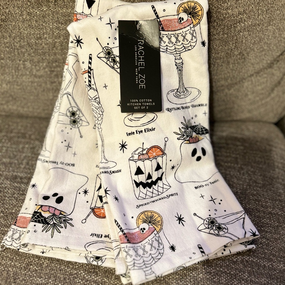 Rachel Zoe Spooky Cocktail Kitchen Towels - White and Black